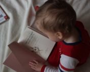 A complete guide to develop reading habits in your kids