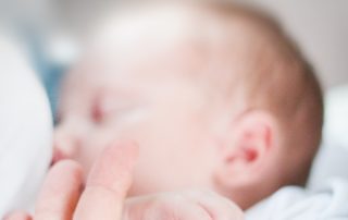 A complete guide for mother to start breastfeeding