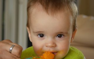 In details pros and cons of traditional weaning method